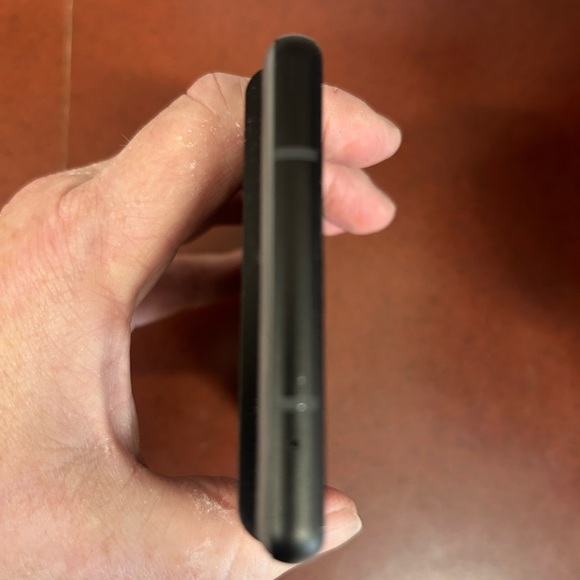 Google Pixel 6 - Picture 2 of 6